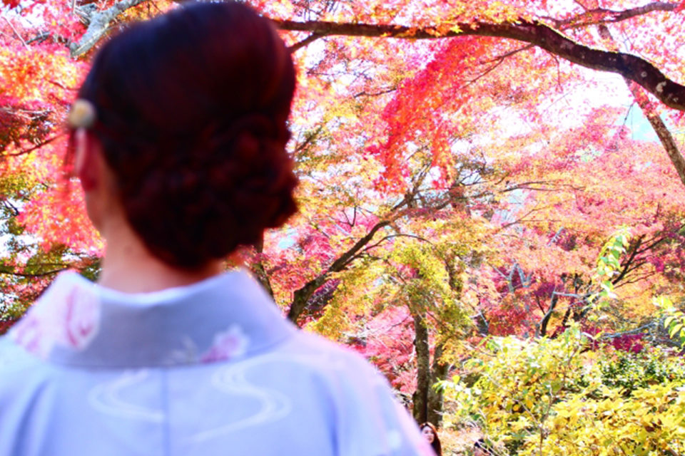 せっかくなら紅葉の美しい秋の京都で！京都での前撮りする際におさえておきたいポイントをご紹介！！