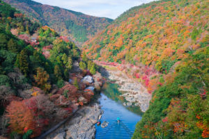 京都　保津峡の紅葉