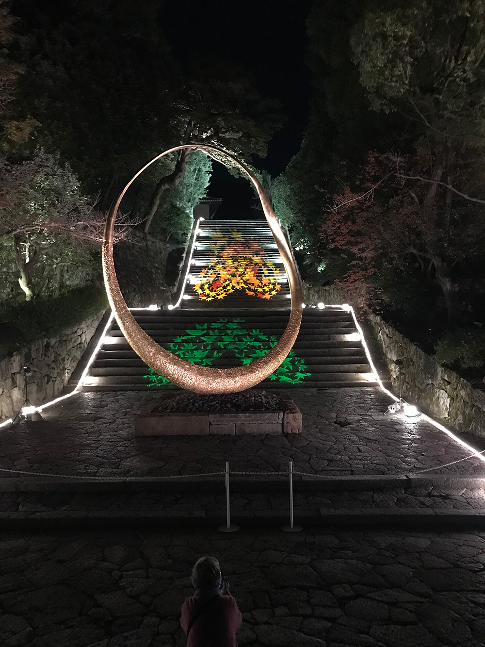 京都の知恩院のライトアップ