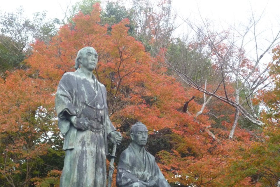 円山公園の坂本龍馬像