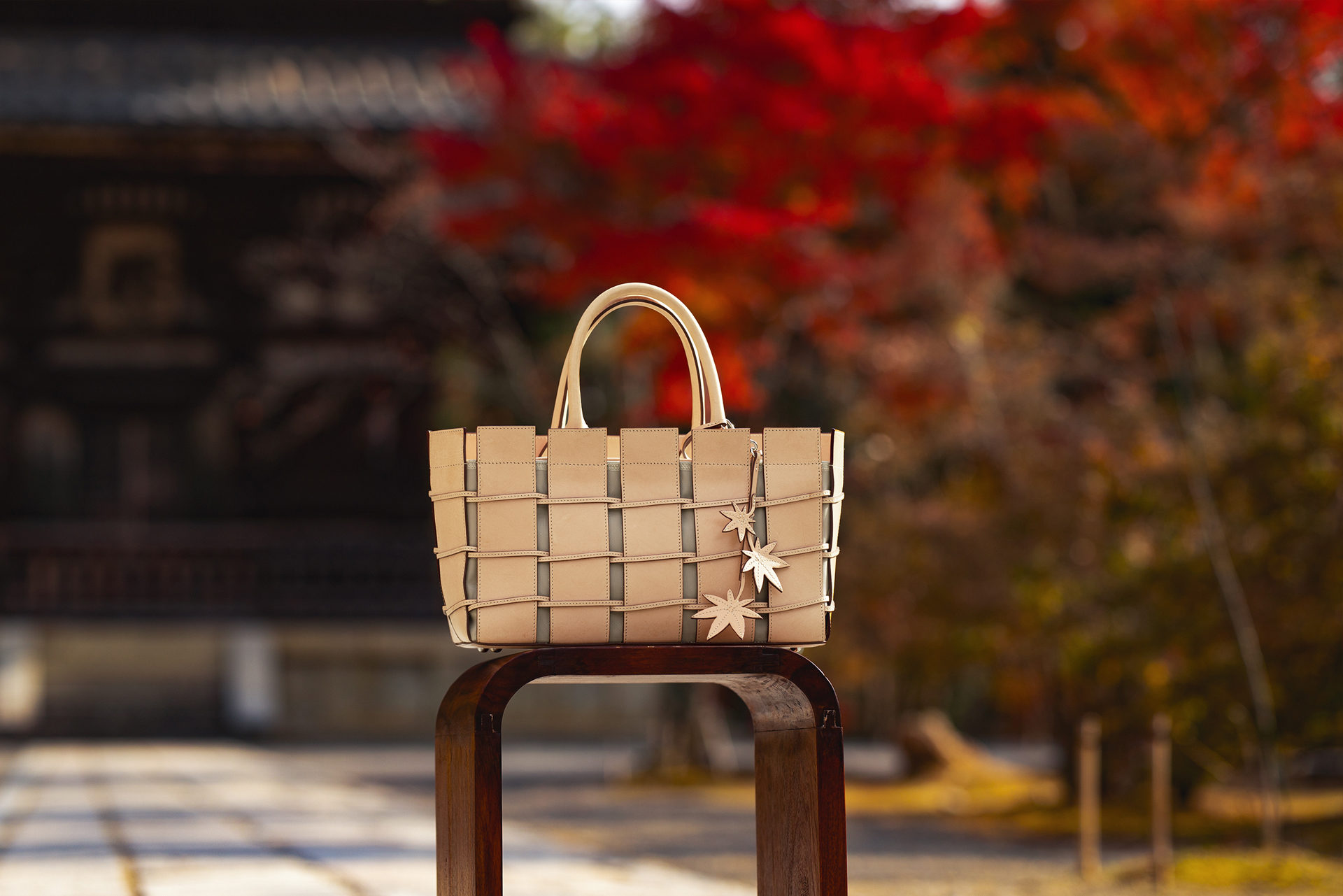 京都には和装小物や和装バッグが沢山あります caedeKyoto[カエデ京都] 紅葉と伝統美を引き継ぐバッグ