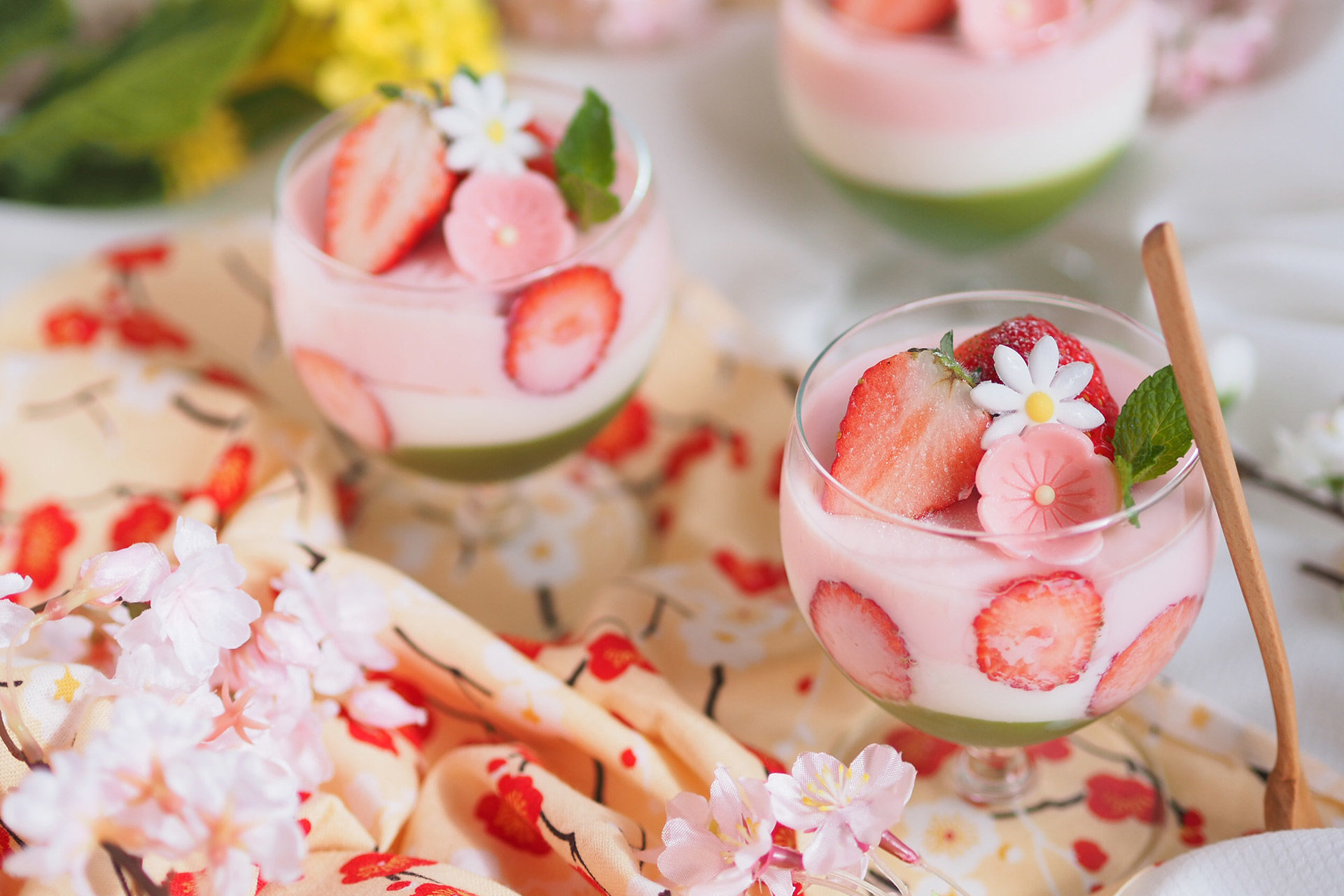 京都の春を彩る 桜 この季節にしか食べることのできないスイーツをご紹介 Caedekyoto カエデ京都 紅葉と伝統美を引き継ぐバッグ