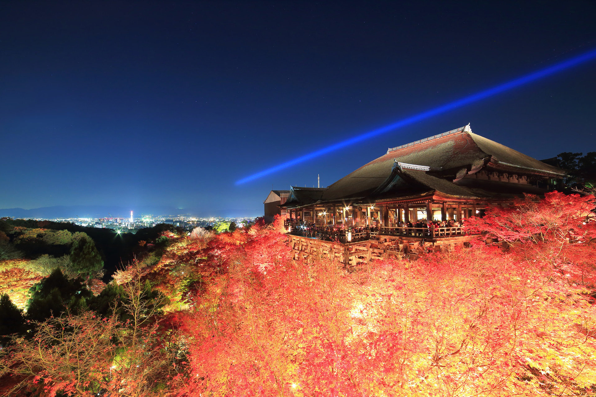 秋の夜の清水寺