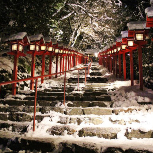 京都の貴船神社ライトアップ