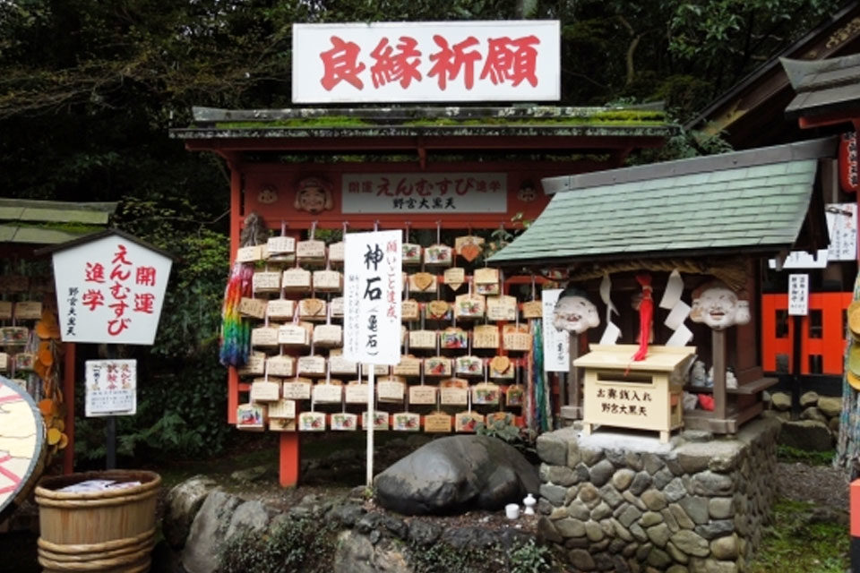 野宮神社の縁結びの力とは Caedekyoto カエデ京都 紅葉と伝統美を引き継ぐバッグ