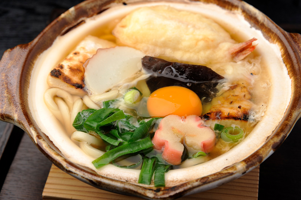 暑い夏こそ京風鍋焼きうどんを食べて 気持ちよく汗をかきませんか Caedekyoto カエデ京都 紅葉と伝統美を引き継ぐバッグ