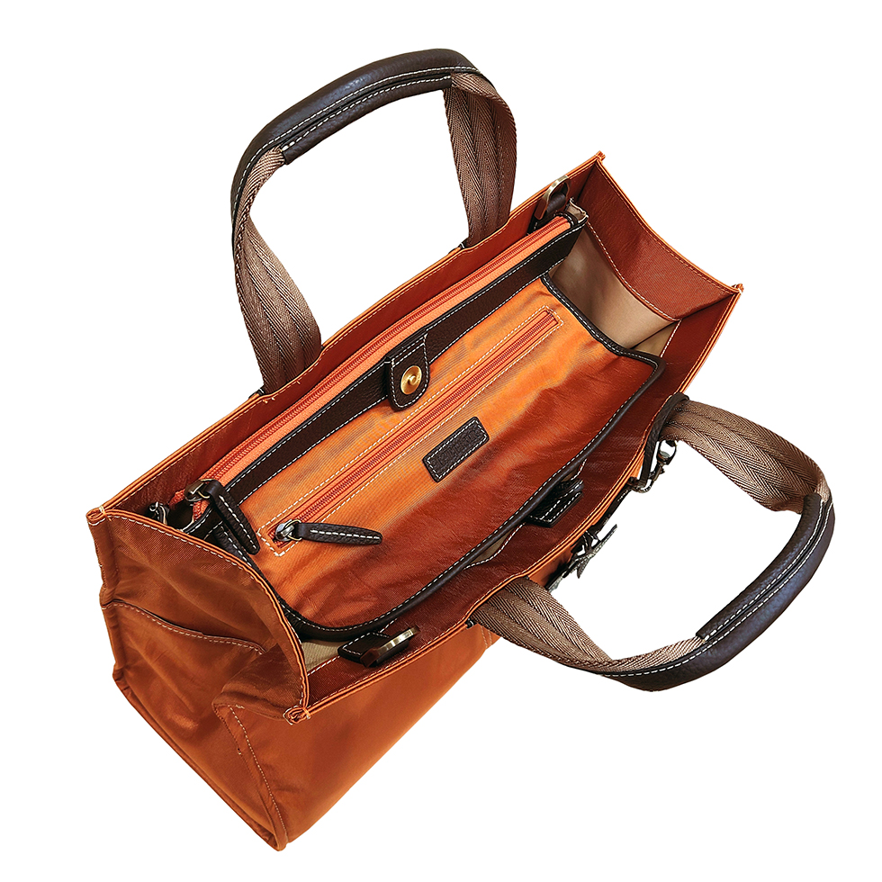 京都限定のELISIR caede KYOTO | エリシアカエデ京都のバッグシリーズ　Wrinkle Serena Grande Orange