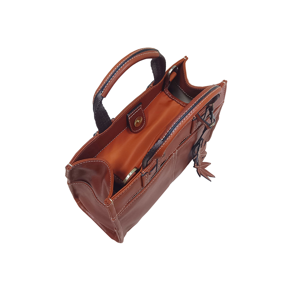 京都限定のELISIR caede KYOTO | エリシアカエデ京都のバッグシリーズ　SERENA Mini Cognac